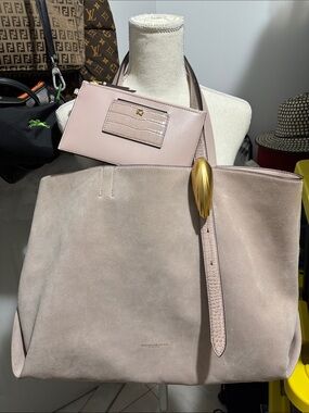 Donna Karan Dusty Pink Suede Tote with Matching Wallet it comedic with dust bag